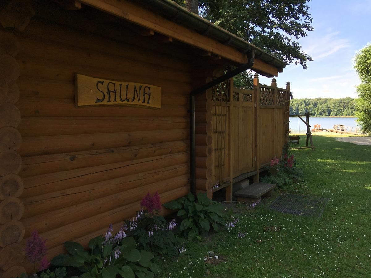 Stajnia Sarnowek Nad Jeziorem Rozany Rozajny Wielkie Dış mekan fotoğraf