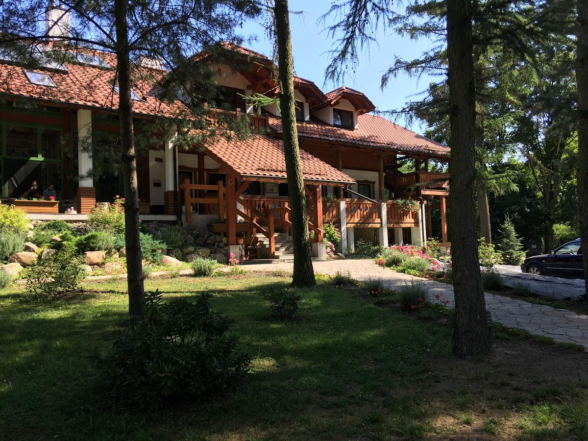 Stajnia Sarnowek Nad Jeziorem Rozany Rozajny Wielkie Dış mekan fotoğraf